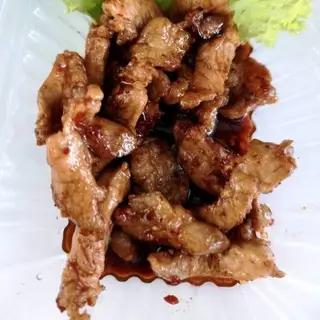 หมูผัดซอสแจ่วฮ้อนเข้มข้น (กับข้าว)