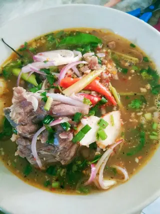 ต้มแซ่บกระดูกหมู