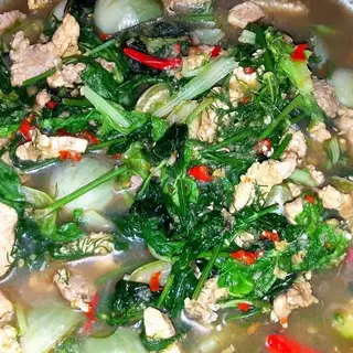 แกงอ่อมหมูใส่ผักรวม