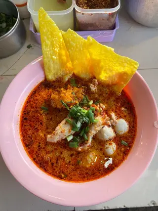 ก๋วยเตี๋ยวต้มยำน้ำข้น