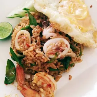 ข้าวผัดต้มยำ