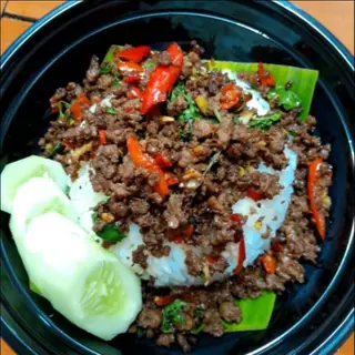 ข้าวกะเพราเนื้อโคขุน