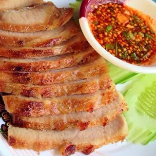 คอหมูย่าง