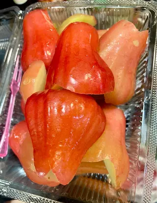 ชมพู่