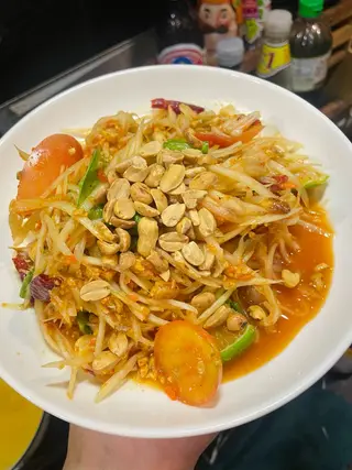ตำไทยขนมจีน