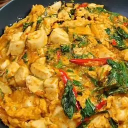 ข้าวไข่ข้นห่อหมกไก่