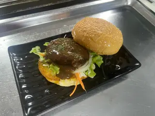 เบอร์เกอร์เนื้อ