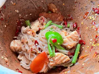 ตำเส้นเล็ก หมูยอ หมูสับ