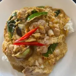 ข้าวไข่ข้นแกงเขียวหวาน