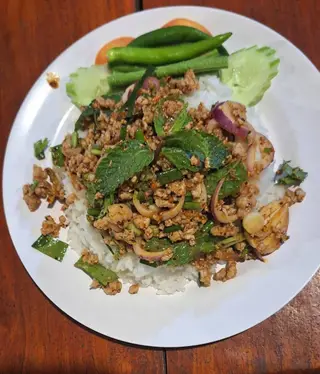 ข้าวลาบหมู
