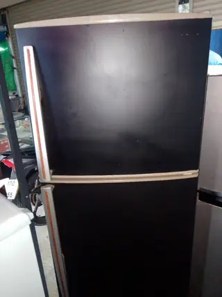 Samsung 2-door refrigerator, matte black finish