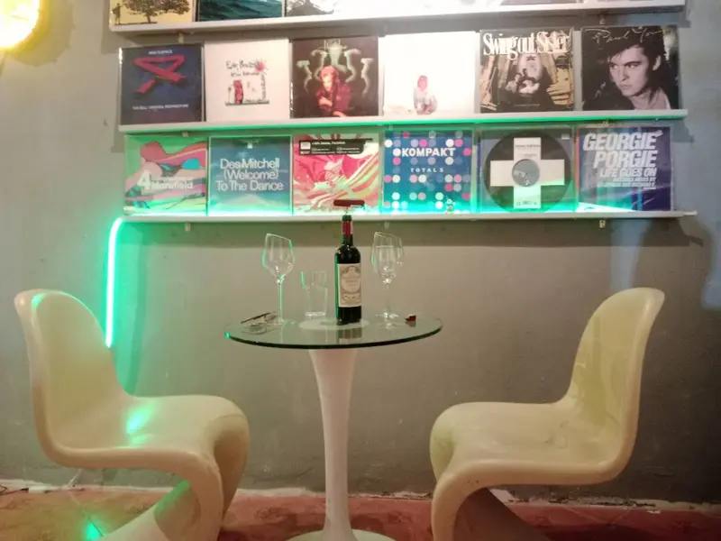 Earth's Bistro