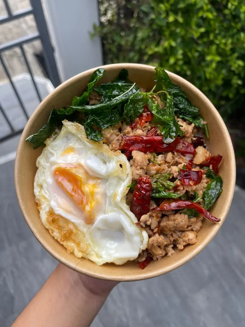 กะเพรา by สำรับบ้านเรา
