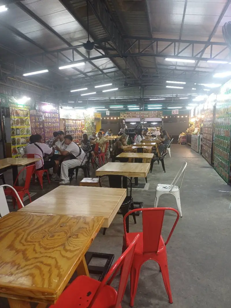 ข้าวมันไก่ไหหลำ-ตามสั่ง Ann Smith kitchen