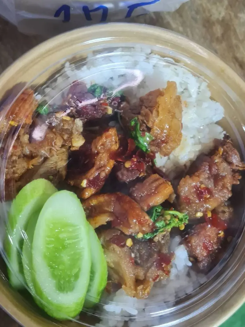 ข้าวกะเพราพริกแห้งโบราณ