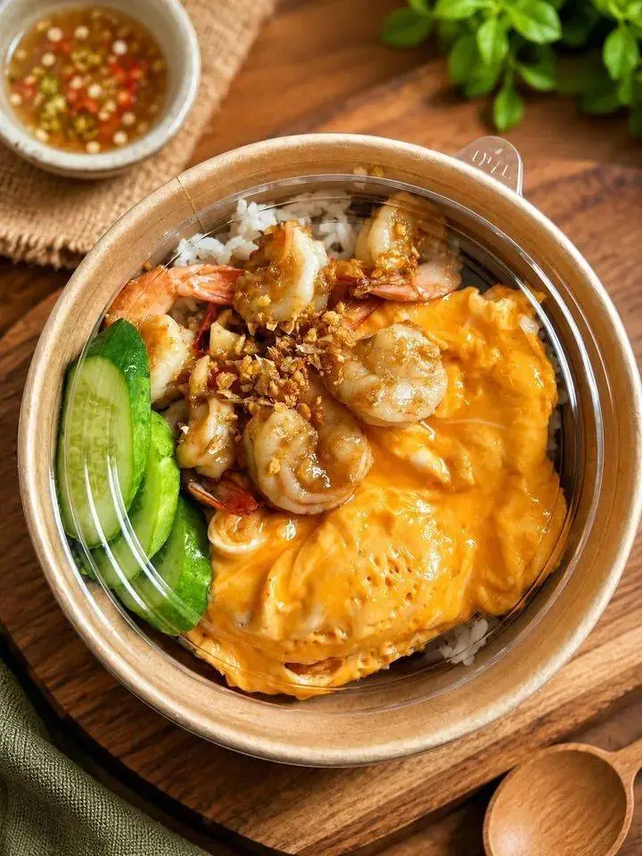 ไข่ข้นล้นกระทะ&ยำตำนัวครัวจอมทอง